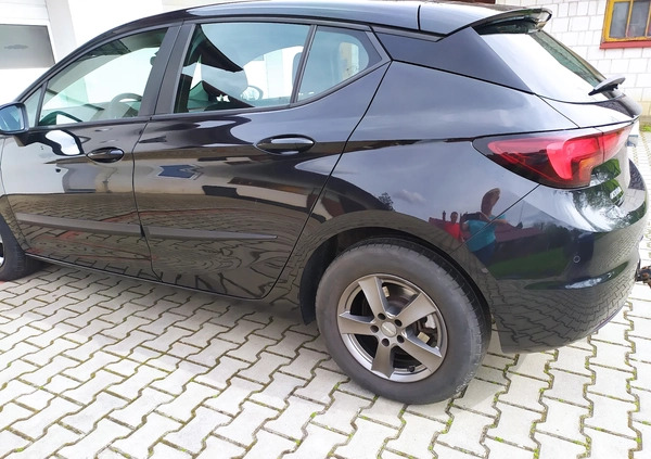 Opel Astra cena 42500 przebieg: 85500, rok produkcji 2016 z Mielec małe 92